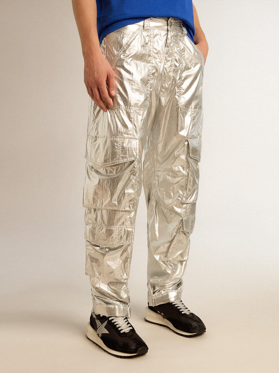 pantalón cargo para hombre en tejido técnico color plata