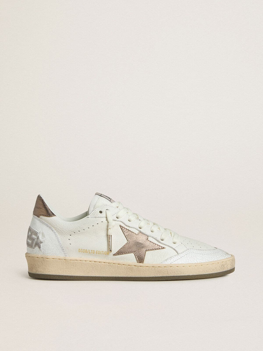 ball star para mujer en piel napa blanca con estrella y refuerzo en el talón de piel laminada color bronce