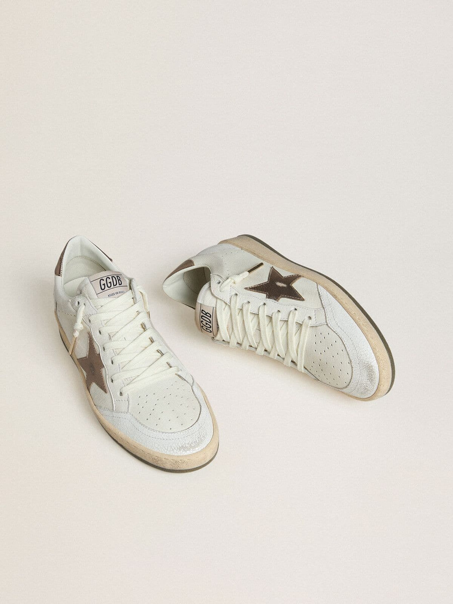 ball star para mujer en piel napa blanca con estrella y refuerzo en el talón de piel laminada color bronce