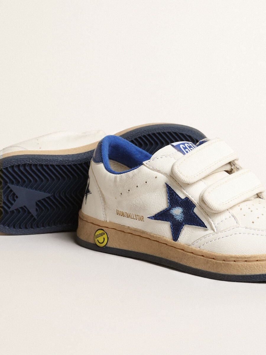 ball star junior con estrella de cuero metalizado azul y refuerzo en el talón
