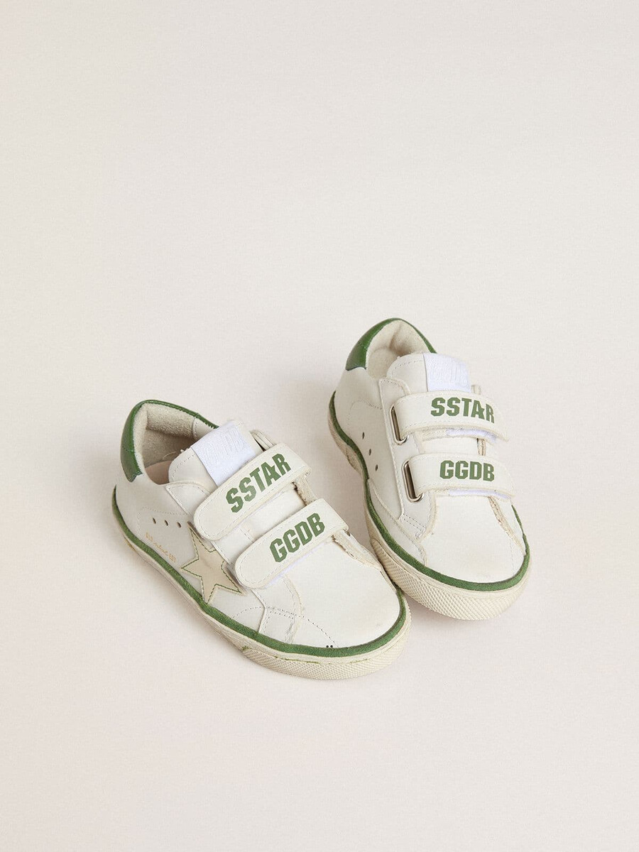 teen old school en piel blanca con refuerzo de talón de napa verde y plantilla verde