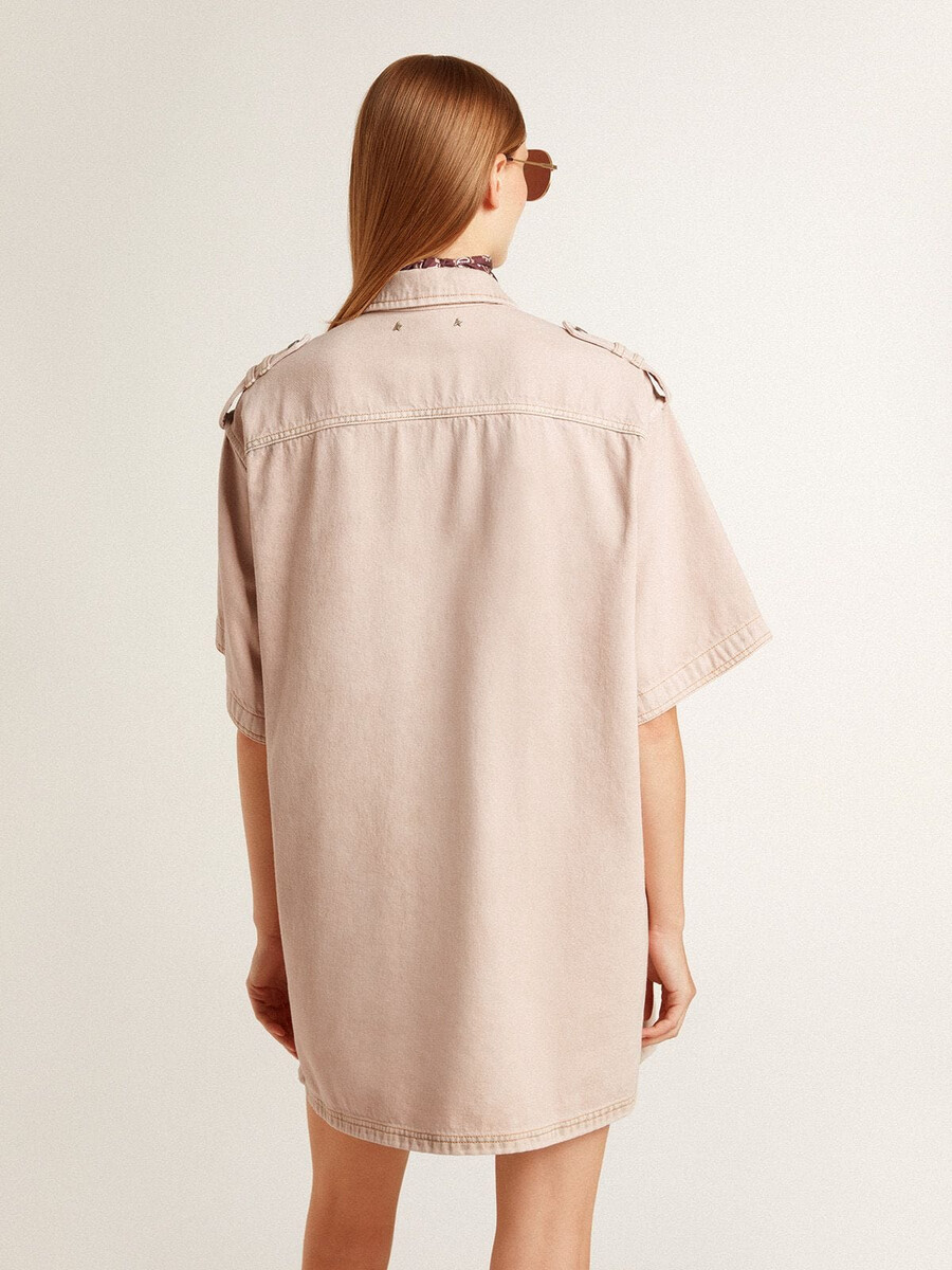 camisa vaquera teñida en rosa de corte extragrande para mujer