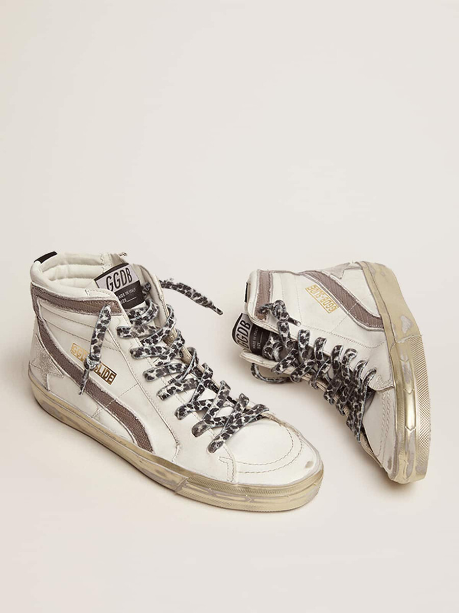 sandalias de mujer con estrella en ante blanco y piel flash