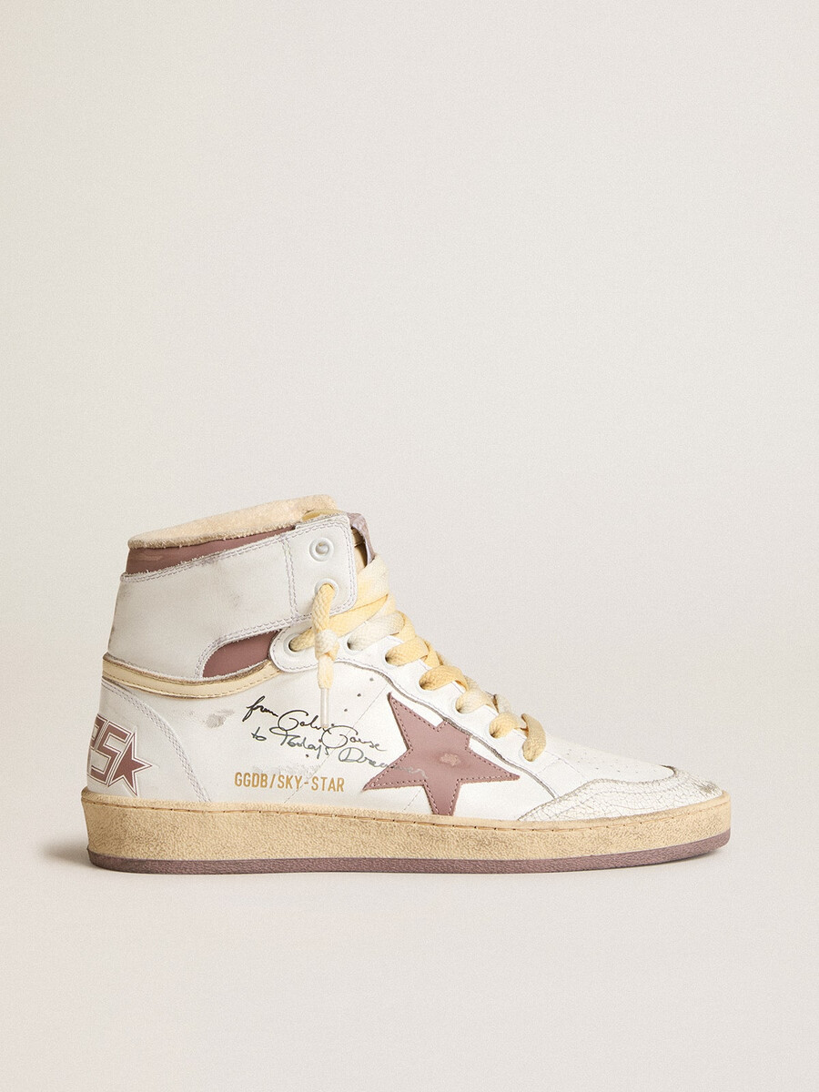sky-star en cuero blanco con estrella de cuero rosa