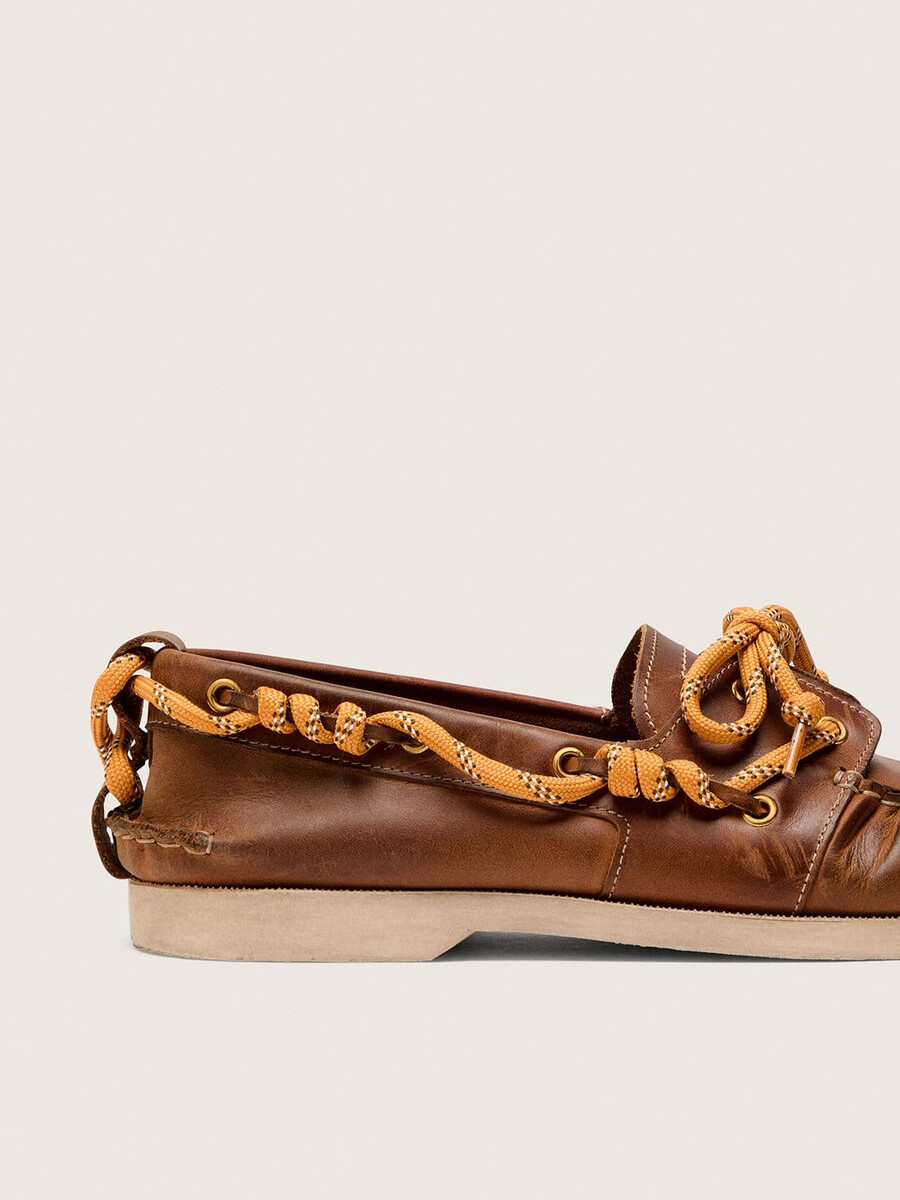 mocasín cruise para hombre en piel color tabaco
