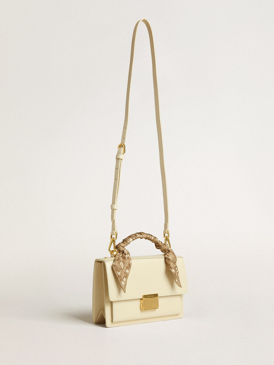 bolso venezia en piel acanalada color mantequilla con pañuelo de seda