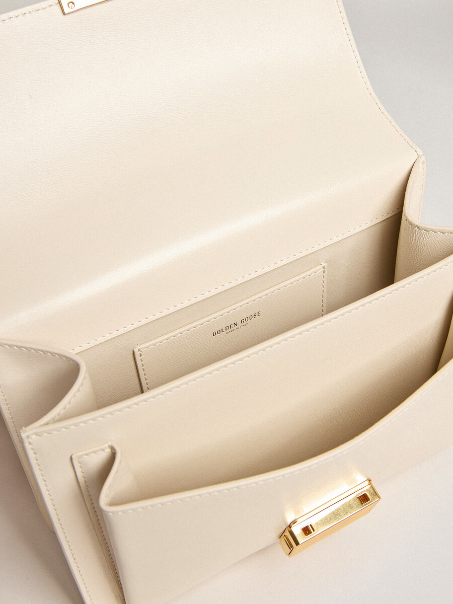 bolso venezia en piel acanalada color mantequilla con pañuelo de seda